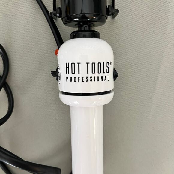 Hot Tools Professional Nano Ceramic Tapered Curling Wand 3/4 to 1 1/4 Inch - Picture 1 of 4